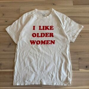 Danny Duncan white "I Like Older Women" tee Size L